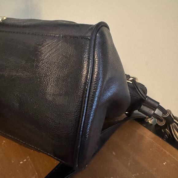 Steve Madden Elegant Black Leather Shoulder Bag - Picture 6 of 16